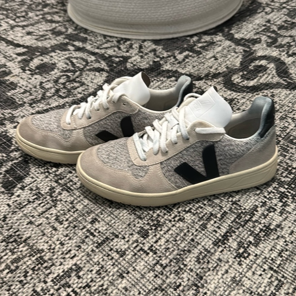 Veja V-10 sneakers, women’s size 8